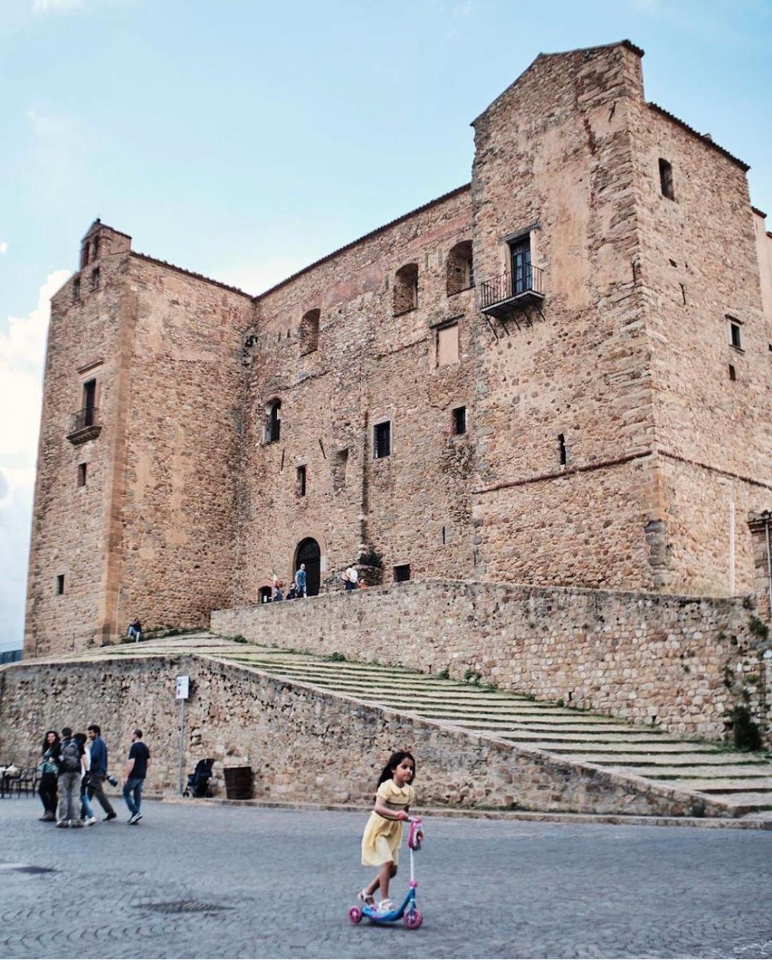 Aparthotel Porta San Paolo House Castelbuono  Exterior foto